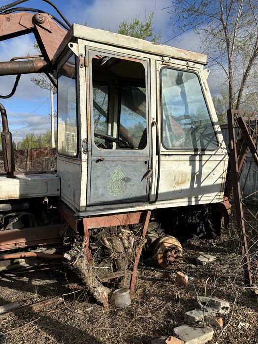 Продам трактор эксковатор