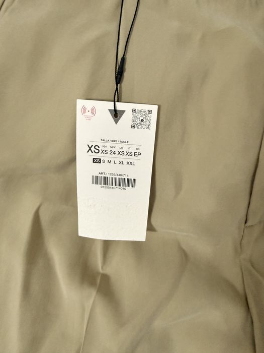 Pantaloni Zara, material lejer