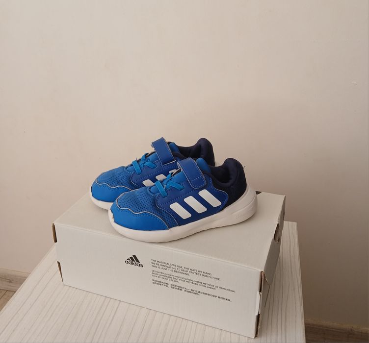 Маратонки adidas 26 1/2 номер