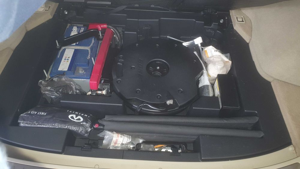 Infiniti fx30d 2011 v топ състояние само на части