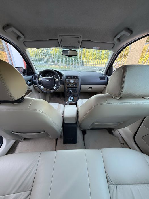 Vând Ford Mondeo