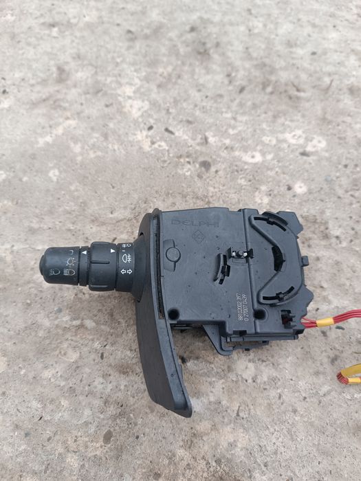 Bloc lumini Clio3 Megane2 Scenic2 Megane3 Fluence Laguna2 Koleos maneta lumini Renault maneta stergatoare Renault Clio3 Scenic2 Megane3 Fluence Koleos