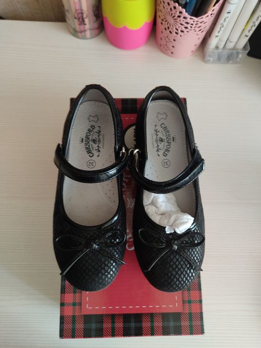 Продам туфли для девочки