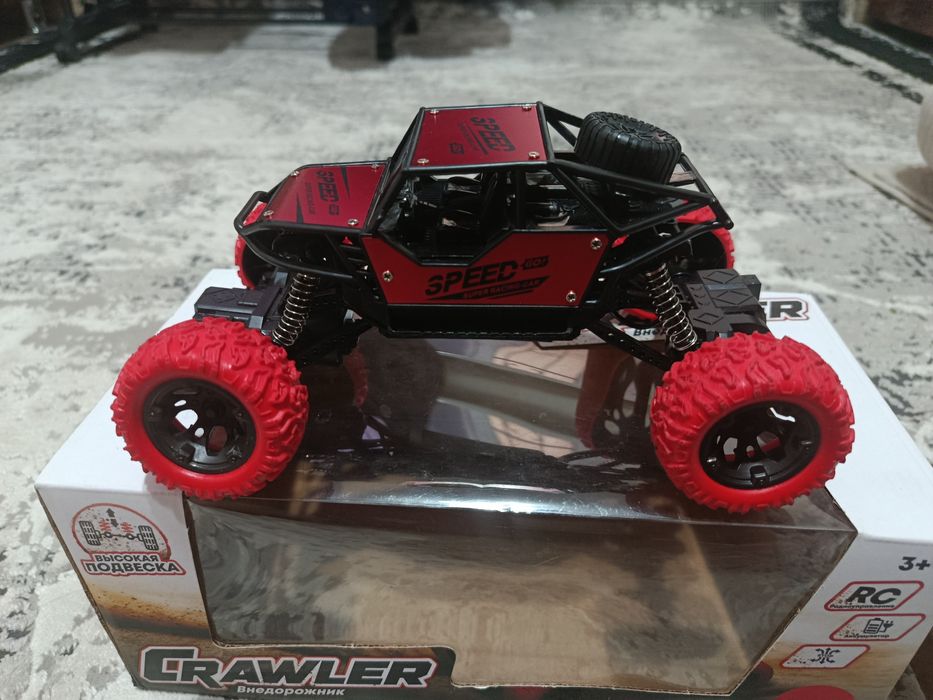 Машинка с пультоуправлением.