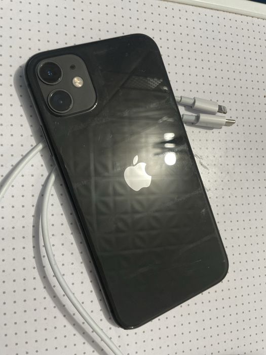 iPhone 11 64гб февр 2025, 90%