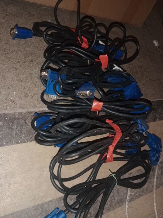 Кабель VGA продам