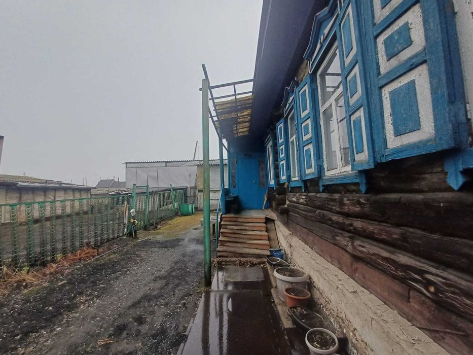 Большой Высокий дом в рабочем поселке - Widok 2