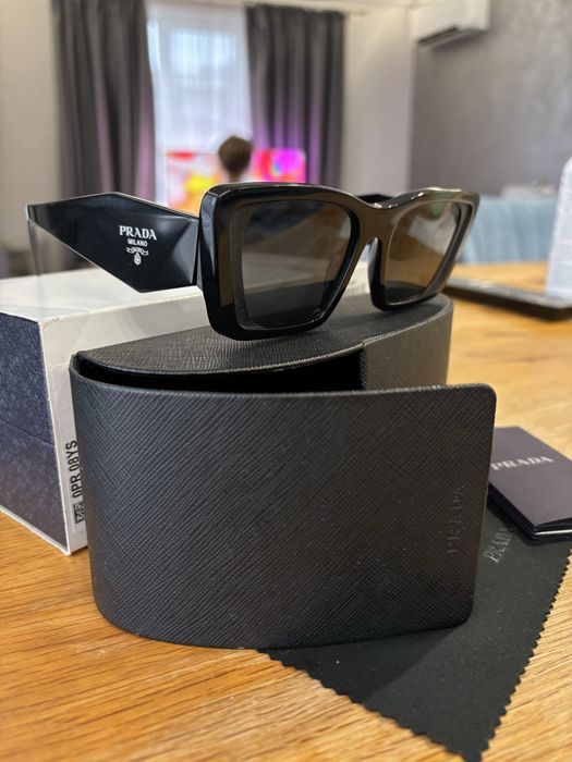 Оригинални очила Prada