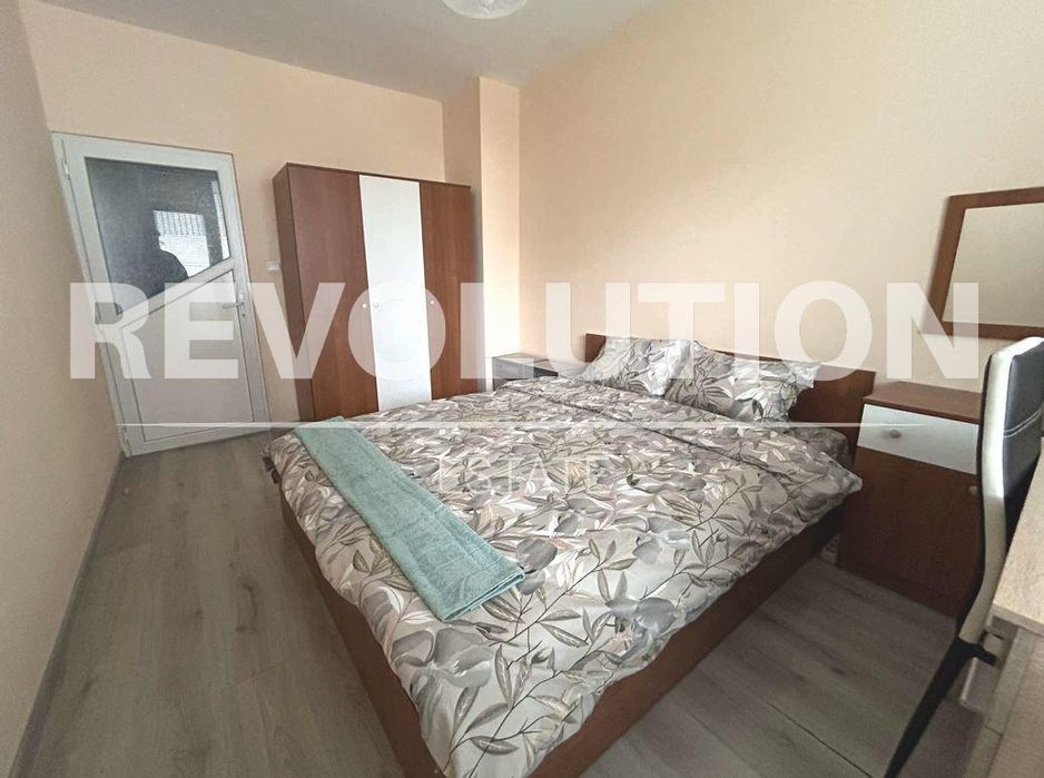 Тристаен апартамент  в гр.Варна, Център!