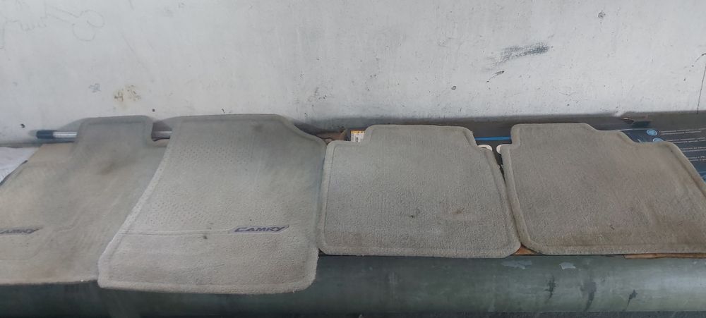 Коврики , шторки. камри оригинал