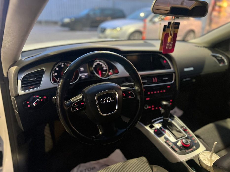 Audi a5 coupe 3.0