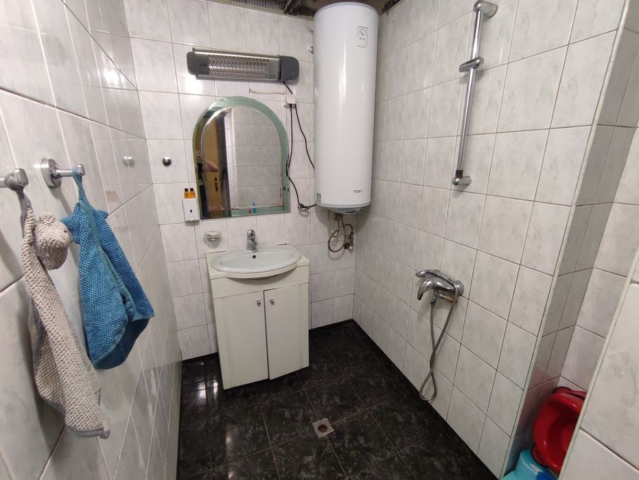 Продавам 4-ри стаен апартамент