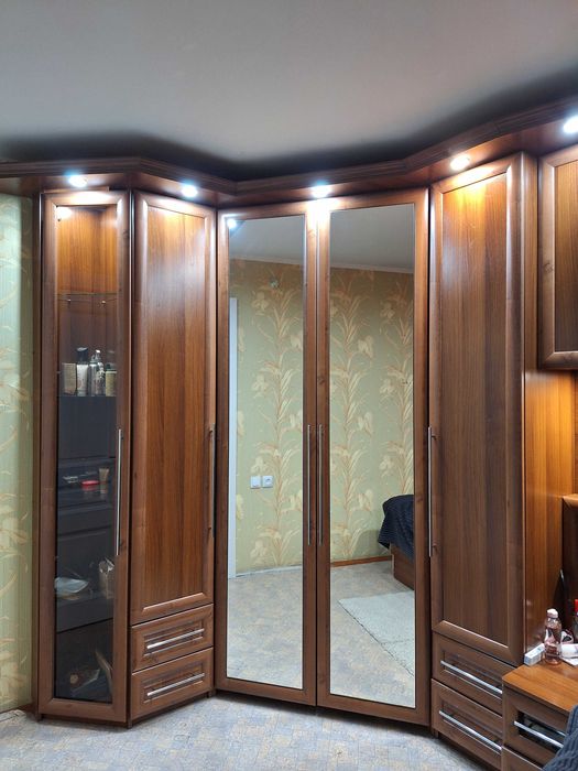 Спальный гарнитур