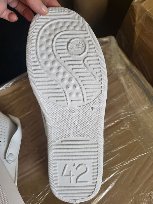 Сабо кожаные белые