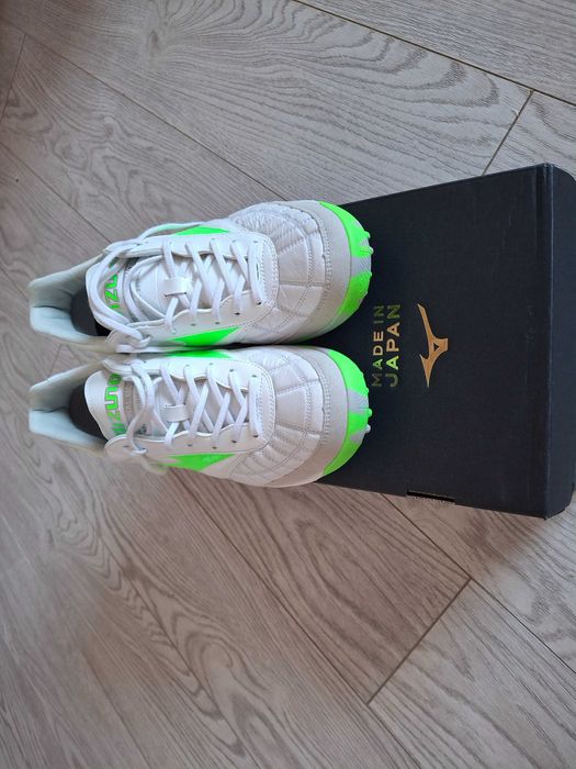 Mizuno Morelia Sala Japan turf 26cm.