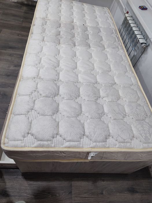 Кровать односпальная 90*200