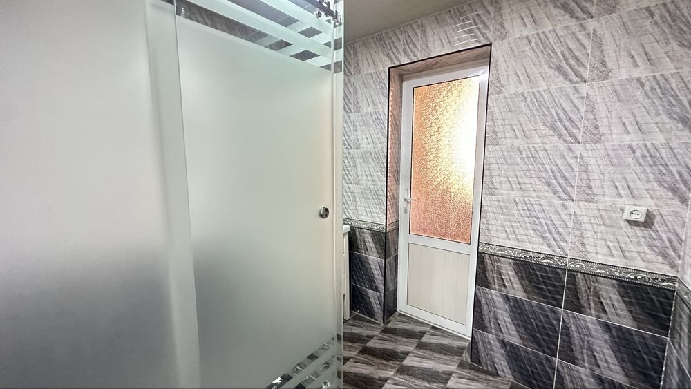 Срочно продаётся 3х комнатная 6 метровой верандой  квартира Гагарин