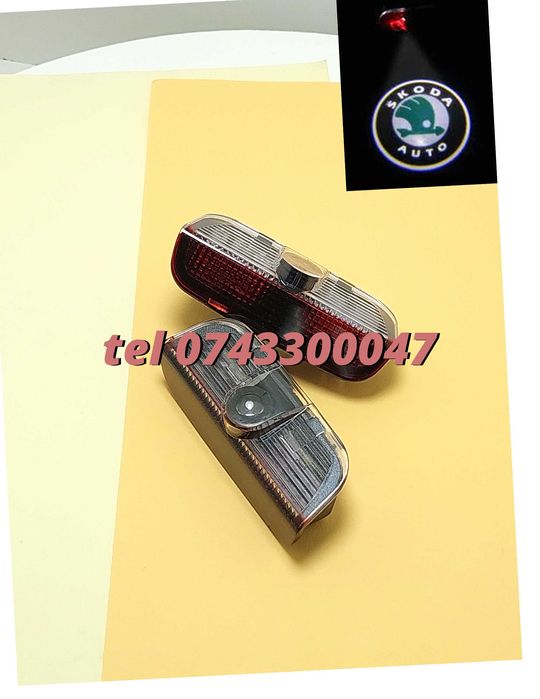 Set 2 Bucati Emblema Logo Led Portiera Dedicata Marca Auto Skoda