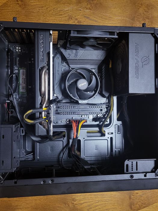 Vănd pc gaming win 11