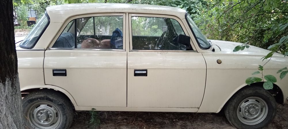 Москвич иж сотилади