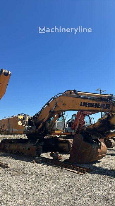 Cilindru hidraulic 944 pentru excavator Liebherr 944