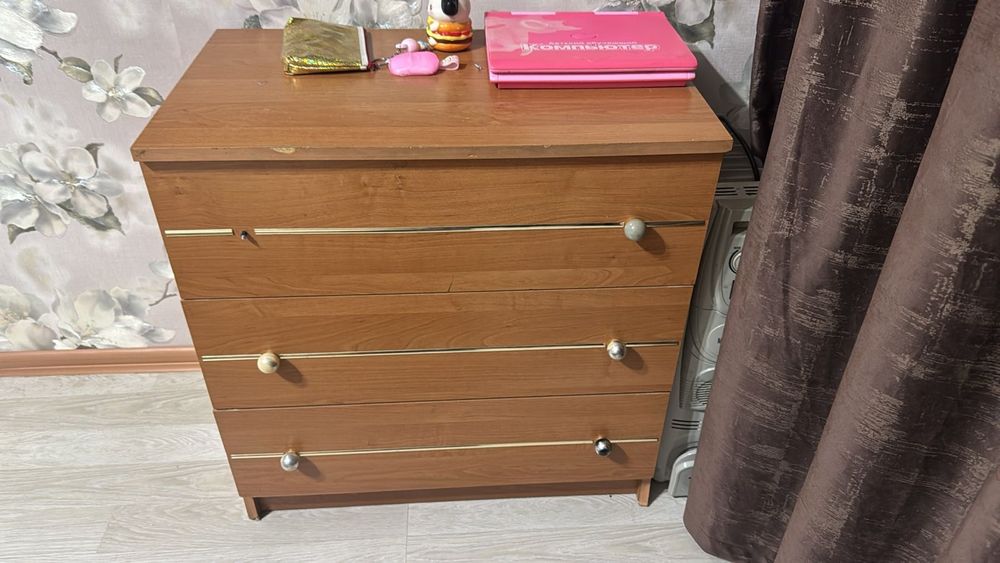 Продам спальный гарнитур