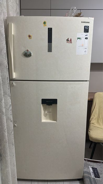 Продается холодильник samsung