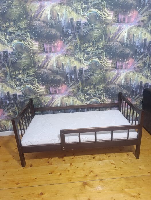 Продам детскую кроватку
