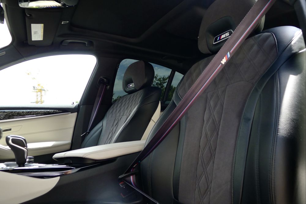 BMW-M5 CS 1000-1 в мире