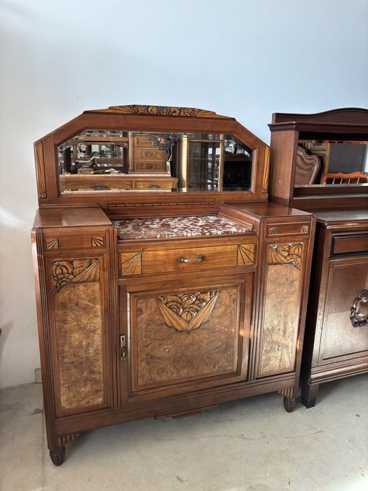 Шкаф с мрамор и огледало