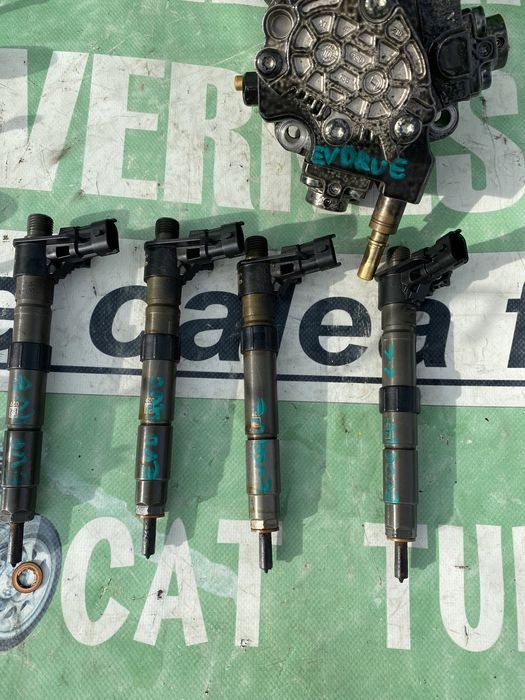 Injectoare, rapmpă, pompă motorină înalte Range Rover Evoque 2.2 d