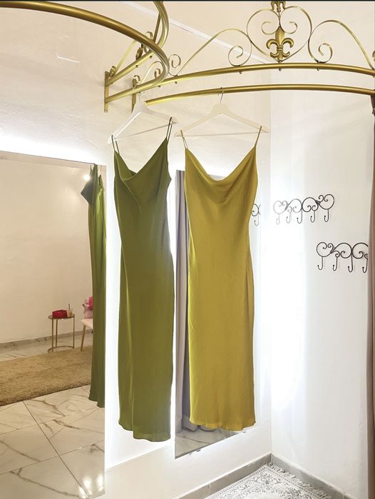 Дървени закачалки/ пластмасови закачалки