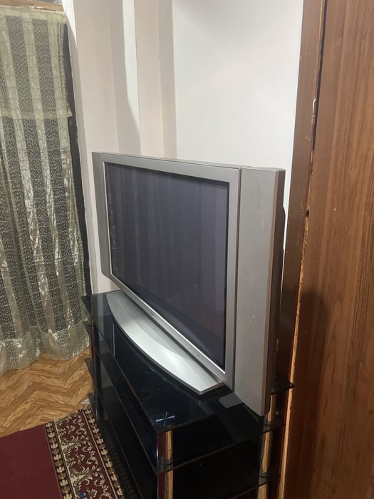 Телевизор  старый