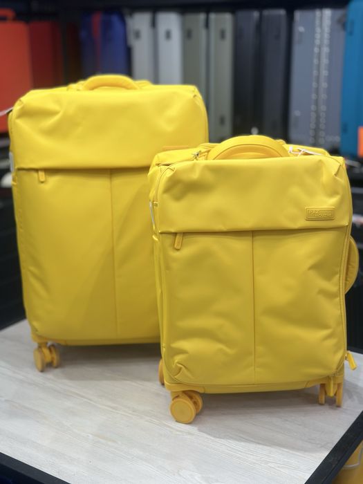 Чемодан из лёгкого и прочного материала