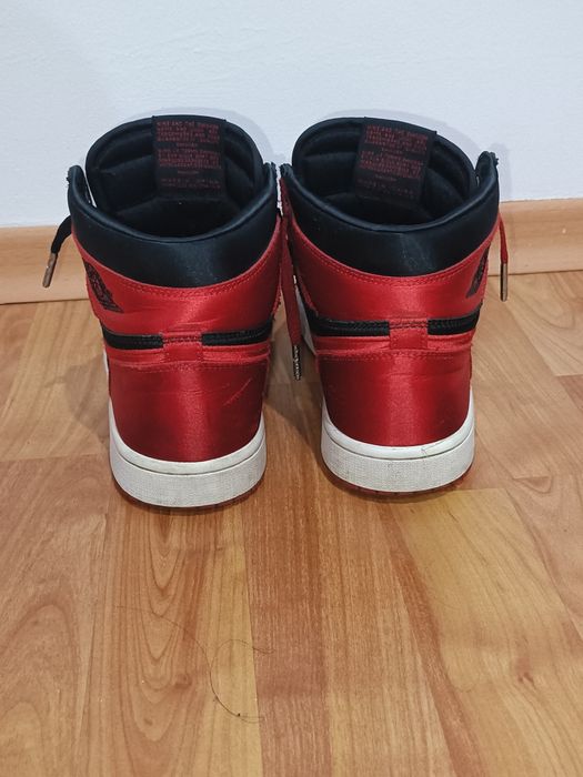 Jordan 1 satin bred