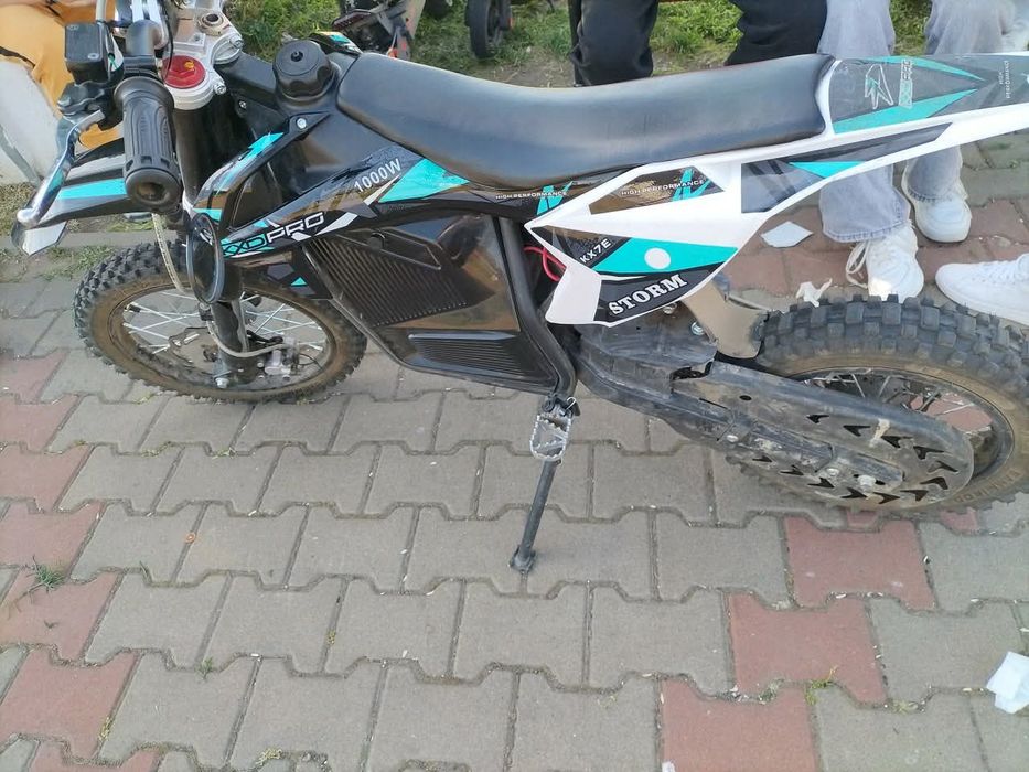 Vând motocross electric