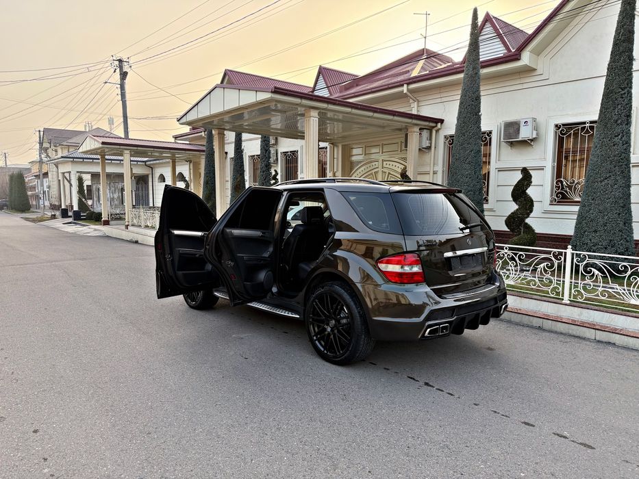Mersedes ML 63 BRABUS Body Kit Состаяние Идеално Небитая Пробег 168000