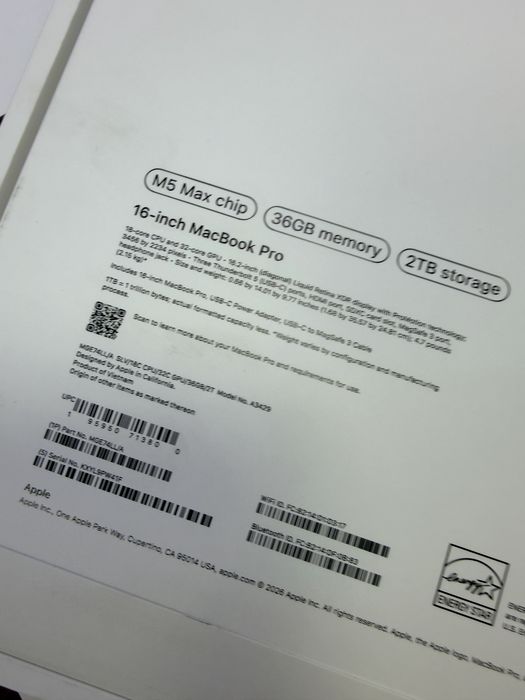 Macbook Pro 16 M5 max 36/2tb