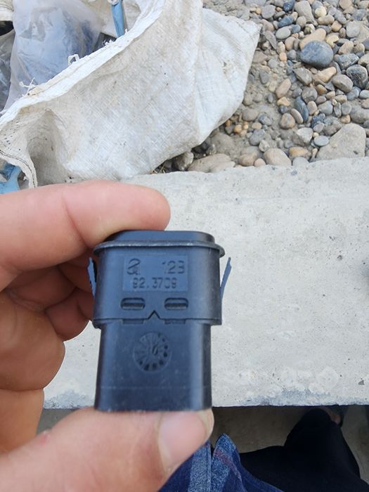 Кнопка стеклоподъёмника ВАЗ Жигули