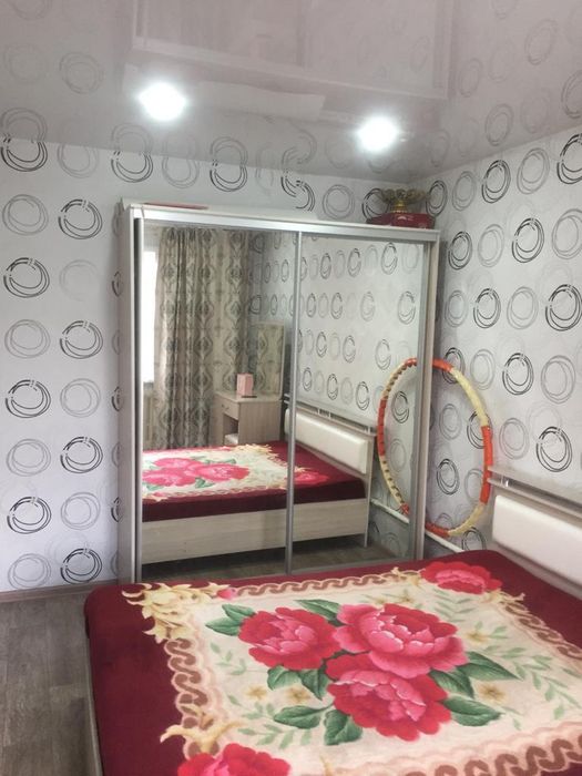 Продам двухспальную кровать деревянная