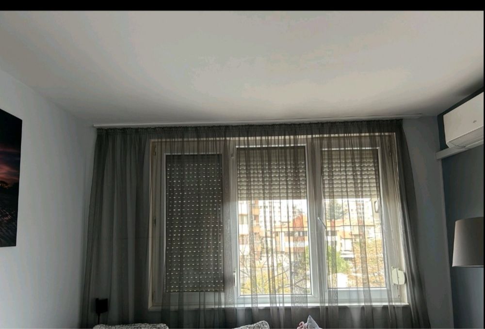 Продавам ново сиво перде и плат