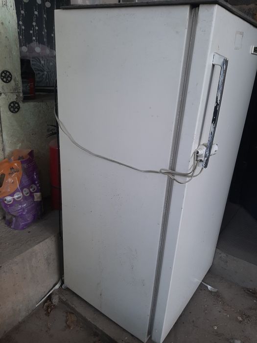 Холодильник бирюса