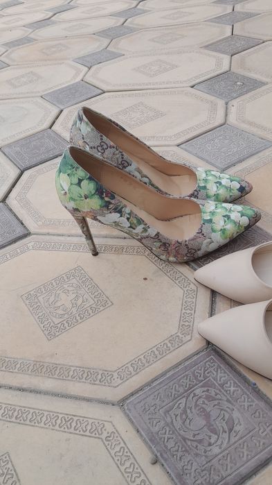 Срочно продам туфли