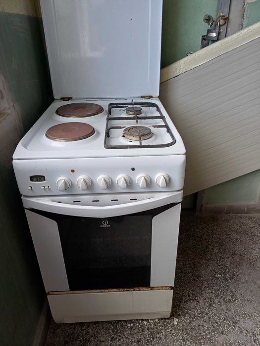 Готварска печка на газ и ток