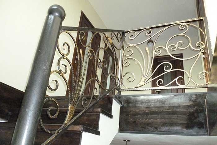 Перилла лестница от дешёвых до элитных