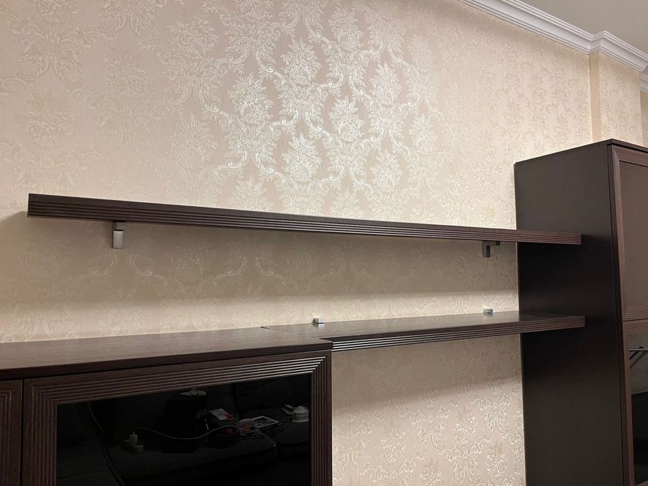 Продается настенный гарнитур для гостиной