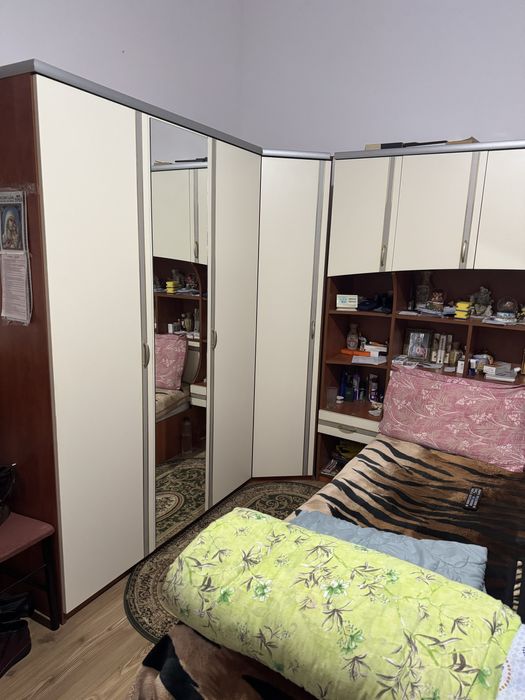 Vand mobilier, pret negociabil.