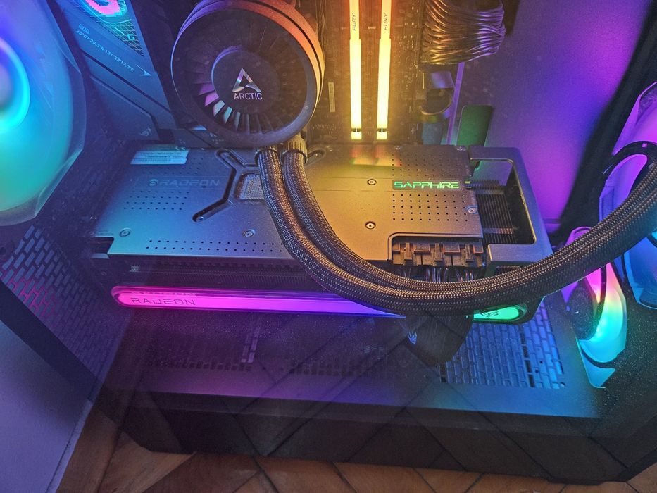Видеокарта 7900XT Sapphire Nitro plus