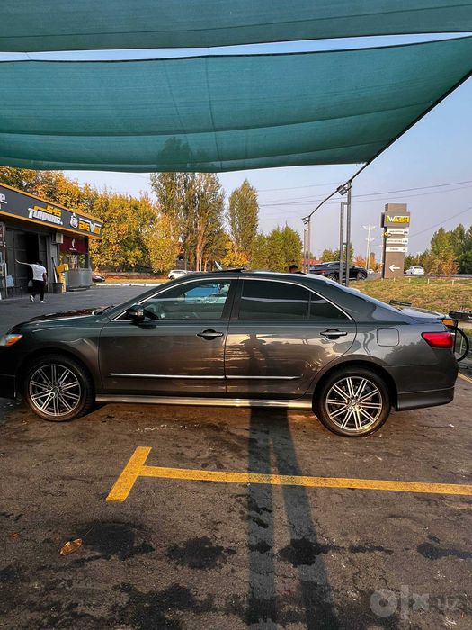 Toyota camry 40 Sotiladi
