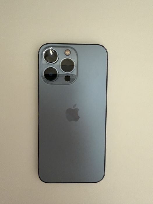 Продам Iphone 13 Pro